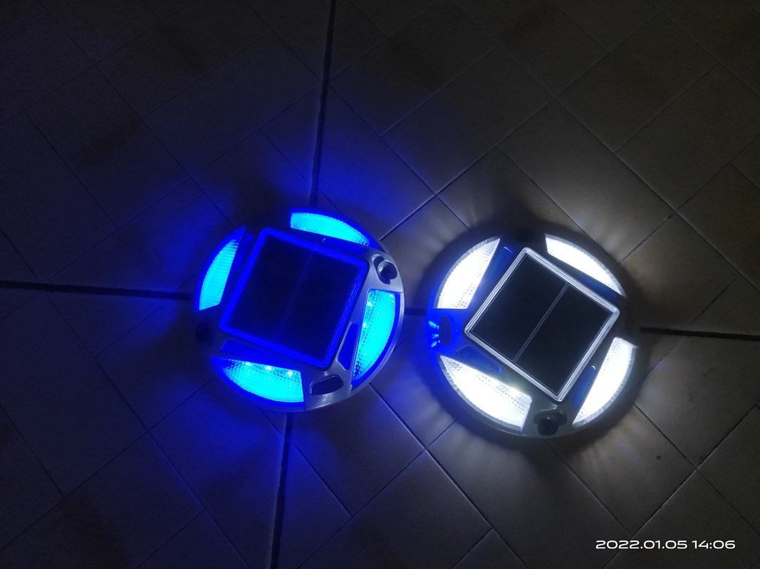 Aluminum Solar Powered LED Dock Lights Wireless Road Marker For Step Sidewalk