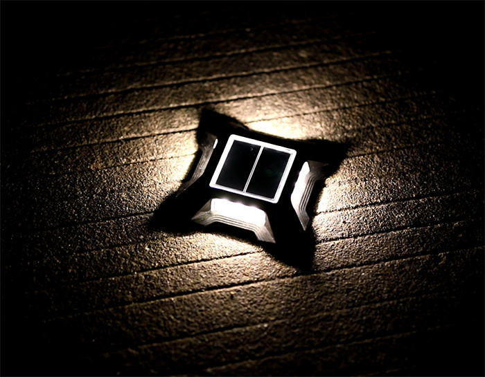 High Bright IP68 Waterproof Driveway Solar Dock Light For Outdoor Garden Patio Deck