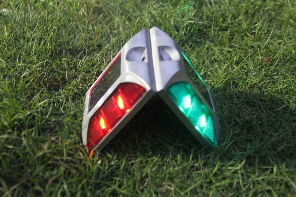 IP67 Waterproof Roadway Safety Solar Powered  LED Cat Eye Reflective Road Stud Solar Road Stud
