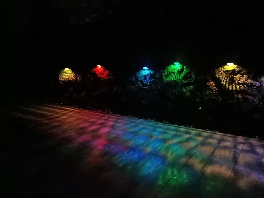 Waterproof Outdoor Decorative Light Solar Fence Lights for Garden