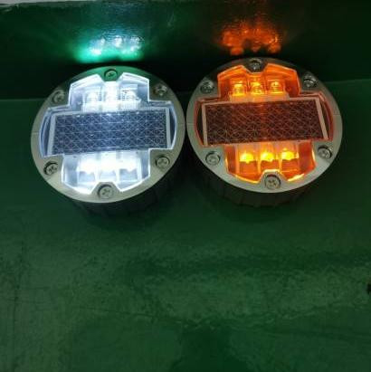 Solar Road Studs with Variety of LED Light Colors for Enhanced Road Visibility