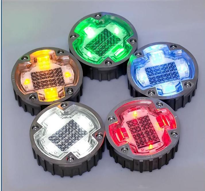 LED Solar Road Studs 2V Waterproof IP68 0.825KG Lighted Path Safety Markers
