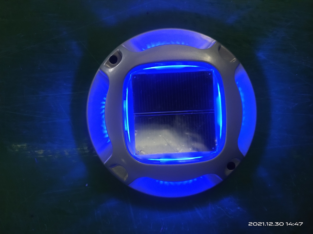 Aluminum Solar Dock Light LED Warm White 20 Lumens Brightness Lightweight for Easy Installation