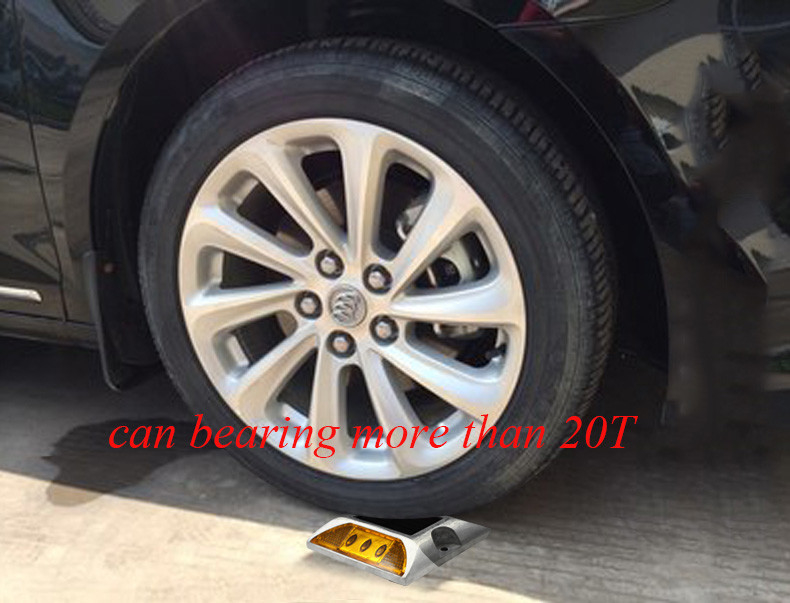 Highway-Ready Solar LED Road Studs Heavy Aluminum Alloy Construction for All Seasons
