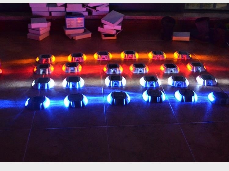 Horseshoe Aluminium Cast Shell Solar Road Stud Lights Marker High Shock Resistance LED Road Studs