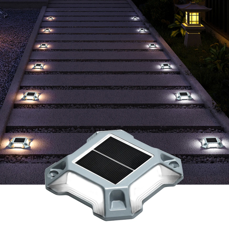 600MAH Ni Mh Battery Solar Dock Light with 20 Lumens Brightness and LED Light Source