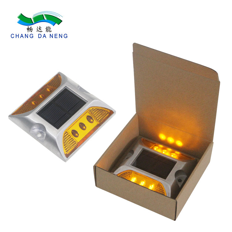 Road Construction Solar Road Studs with Working Time ≥100h and IP68 Waterproof Level in White/ Yellow/ Red/ BULE/ GREEN