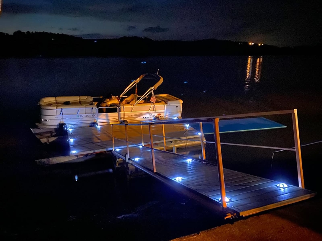 LED Light Source Solar Powered Road Studs IP68 Waterproof for Long-Lasting Performance