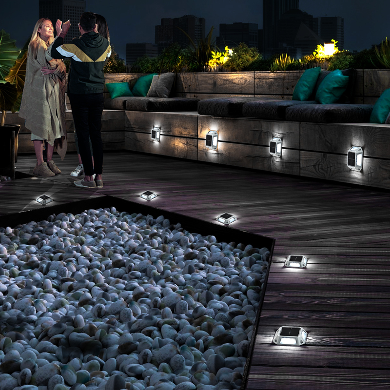 Solar Dock Light with 360 Beam Angle 10000 Hours Lifespan and 12 LED for Outdoor Waterproof Lighting