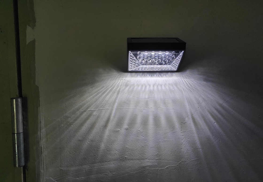 IP67 Waterproof Solar Fence Light RGB Powered Decoration For Outdoor
