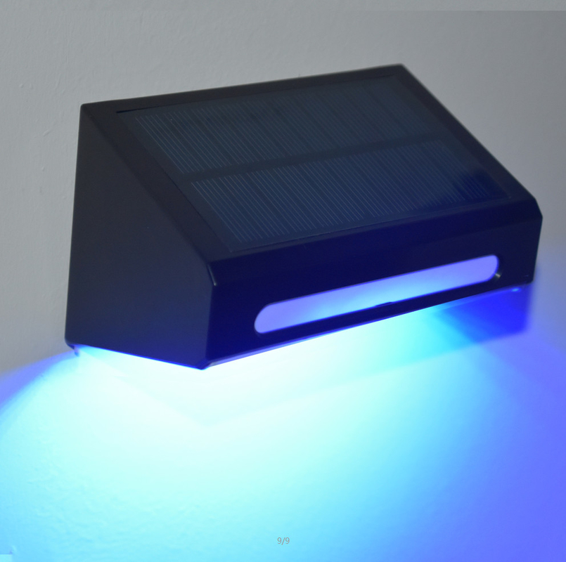 Waterproof RGB Decorative Solar Fence Lights 1800MAH With Color Changing