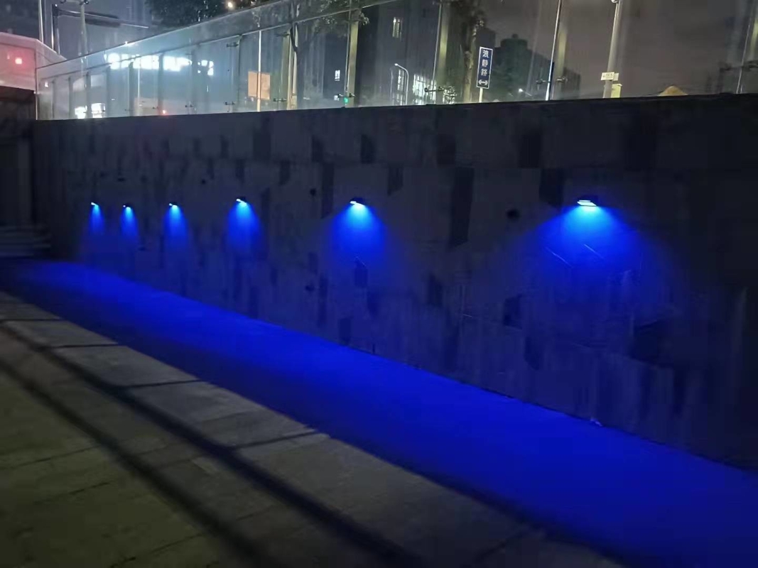 Waterproof RGB Decorative Solar Fence Lights 1800MAH With Color Changing