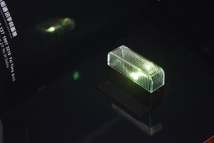 IP65 Waterproof Solar Landscape Fence Led Lights Constantly Bright Color Charging